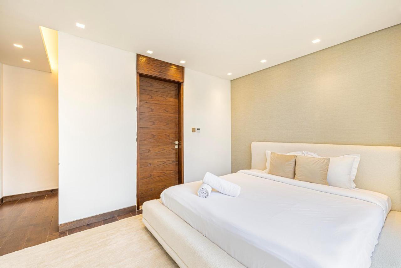 Daniels 5br With Private Pool At Damac Hills Apartment