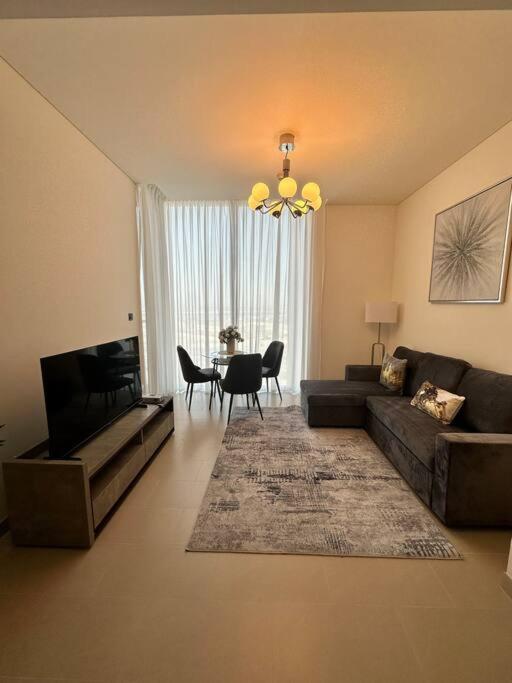 Stylish 1 Bedroom Downtown View Apartamento Dubai