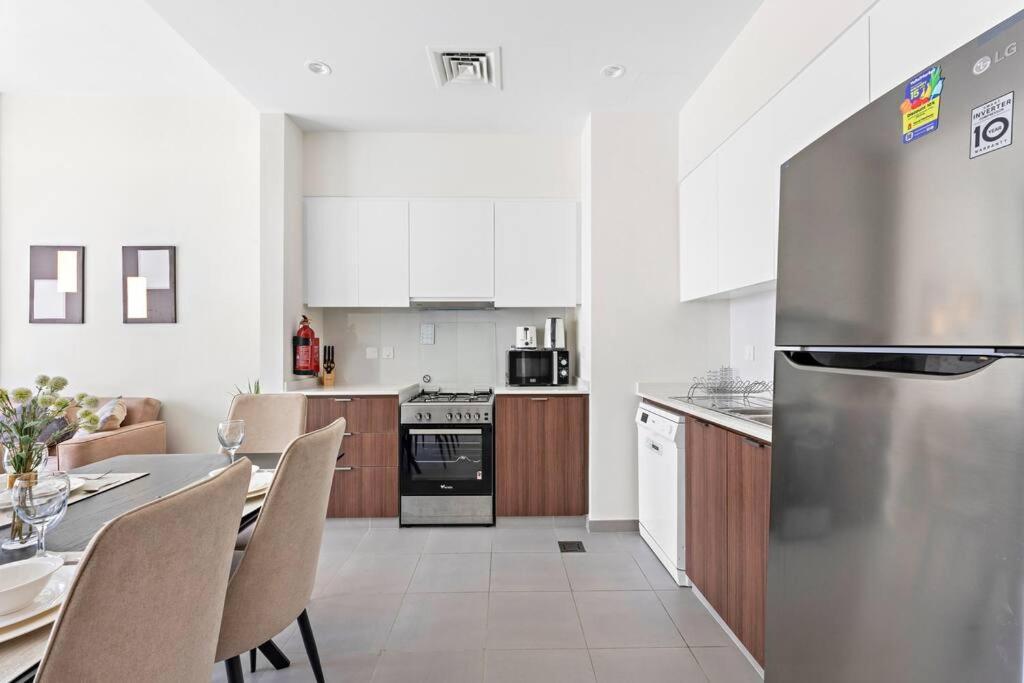 Apartment Stonetree - Spacious 2br In Golf Views Block A Dubai