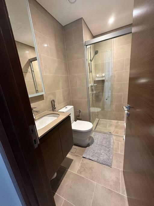 Stylish 1 Bedroom Downtown View *