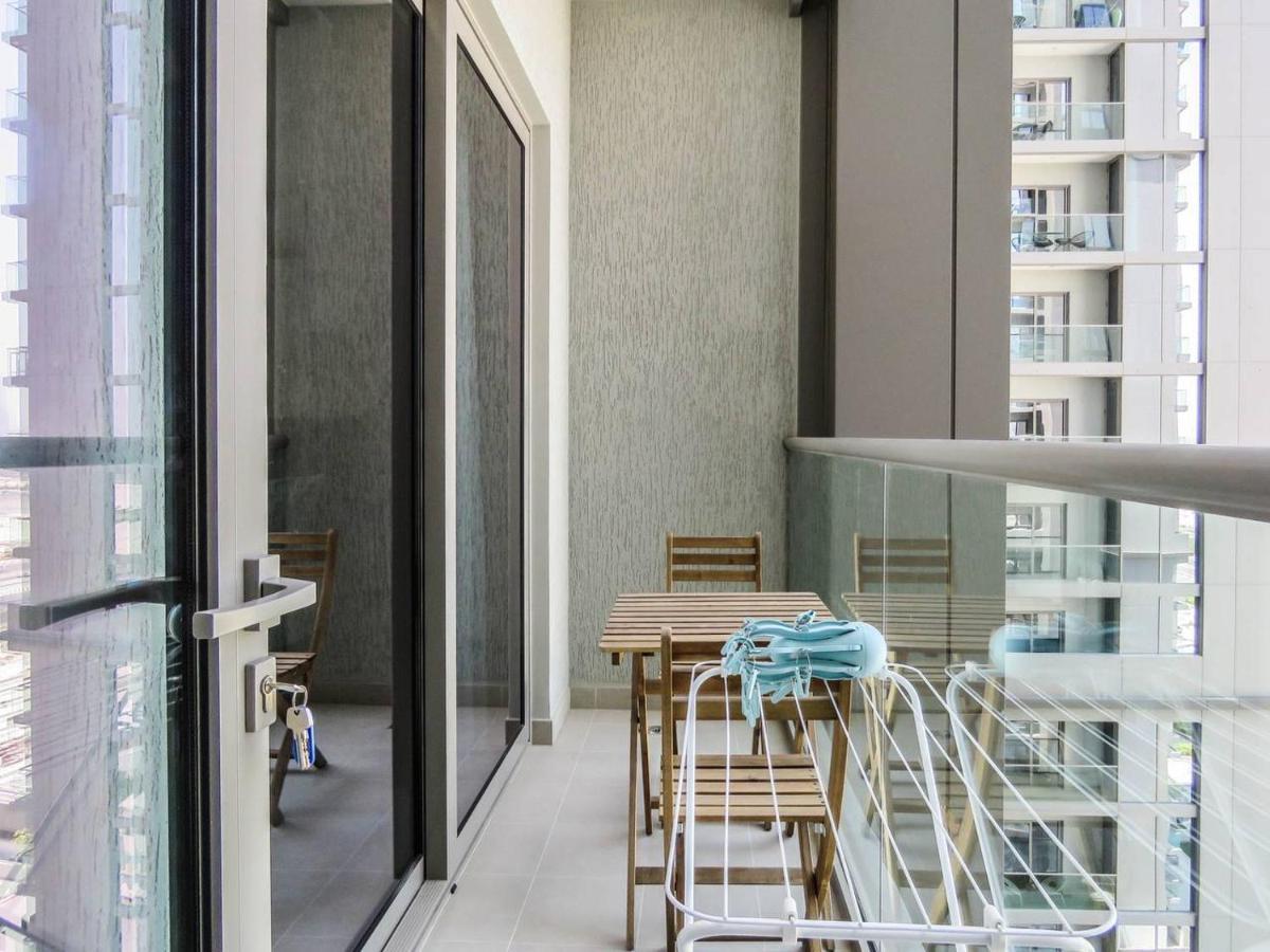 Stylish 1 Bedroom Downtown View *