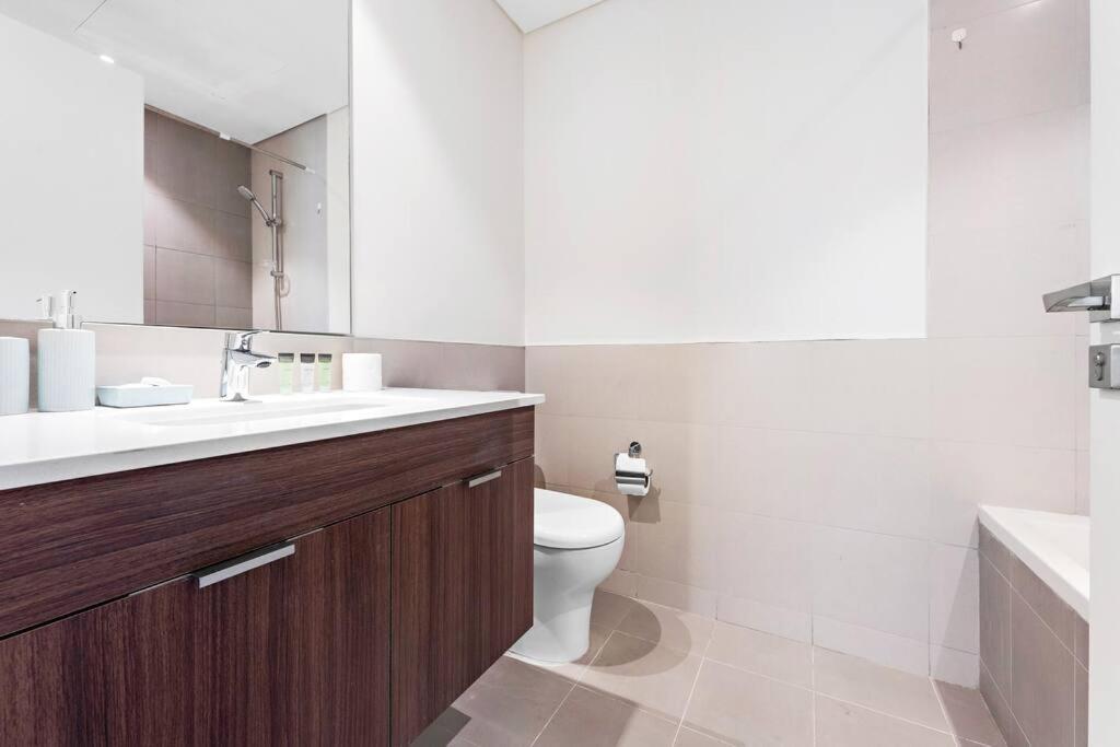 Stonetree - Spacious 2br In Golf Views Block A *