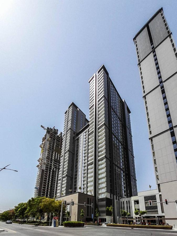 Stylish 1 Bedroom Downtown View
