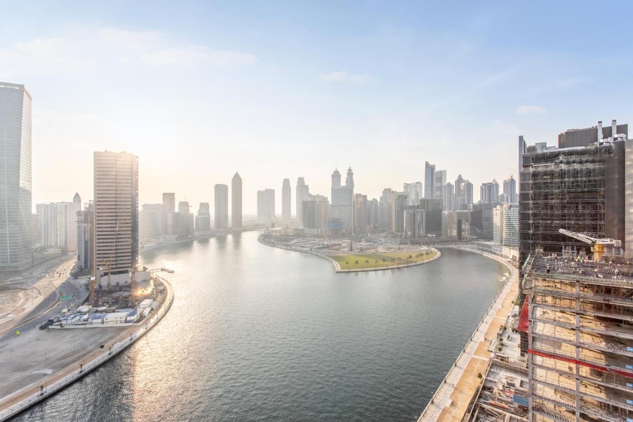The S Homes Canal View And One Bedroom Apartments, Damac Maison Prive Apart Otel Dubai