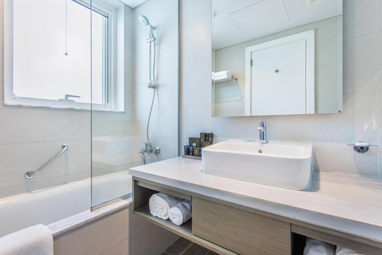 Apart Otel The S Homes Canal View And One Bedroom Apartments, Damac Maison Prive Dubai
