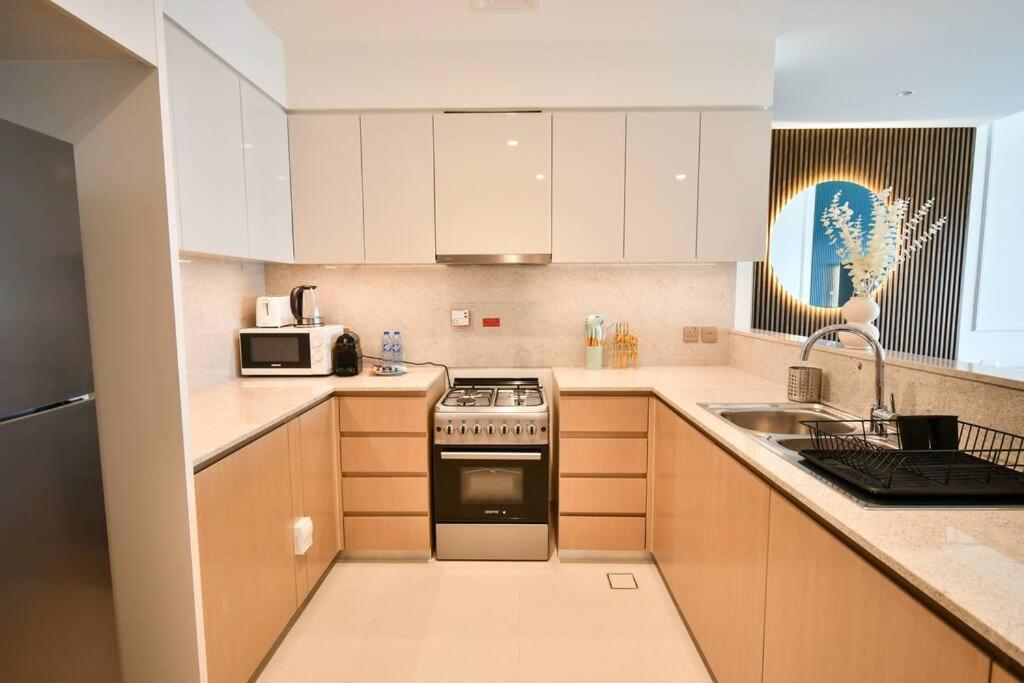 Burj Royale-enchanting Burj&fountain Full View Sky 3+1br Apartment *