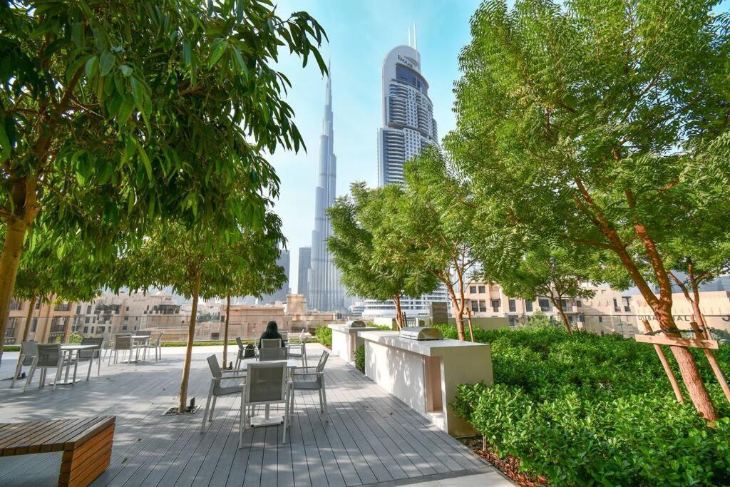 Apartment Burj Royale-enchanting Burj&fountain Full View Sky 3+1br Dubai