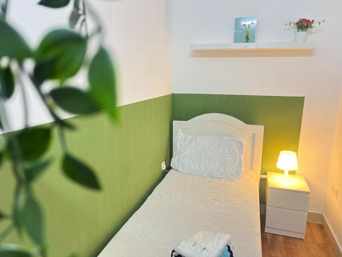 Homestay Bachelor Partition In Tecom Near Internet Metro *