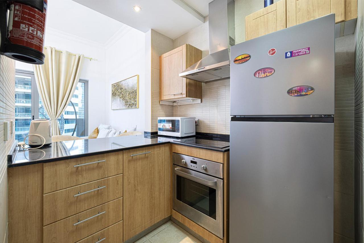 Luxury 1 Bedroom Full Marina View, Sleeps 5, 1 Min To Metro *