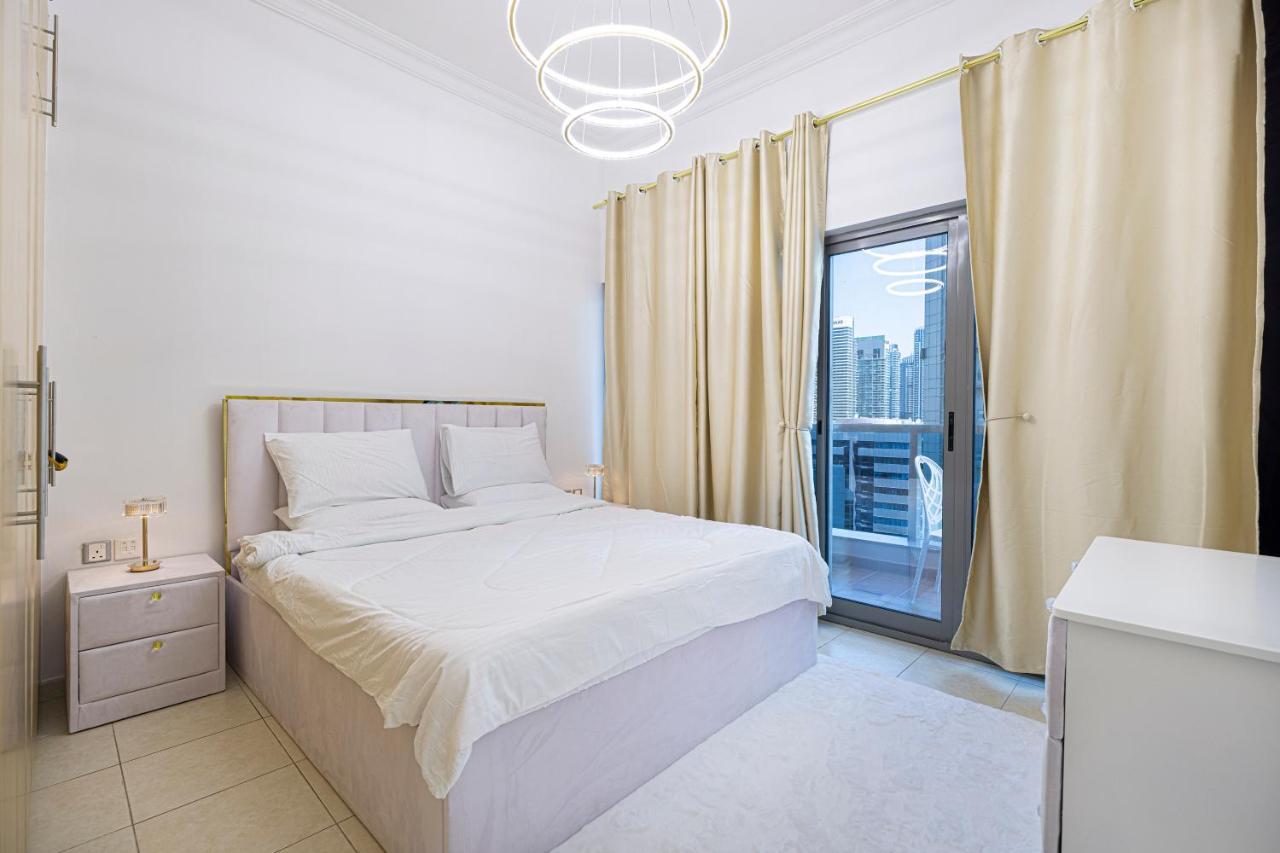Luxury And Spacious Full Marina View Apartment *