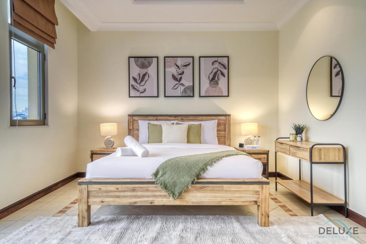 Apartment Premier 6br With Assistant's And Private Pool In Frond E Palm Jumeirah By Deluxe Homes