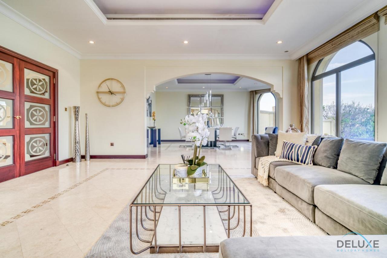 Premier 6br With Assistant's And Private Pool In Frond E Palm Jumeirah By Deluxe Homes Dubai