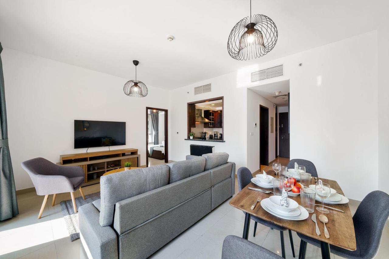Cute 1 Bedroom - Walk To Opera, Mall & Burj Khalifa *
