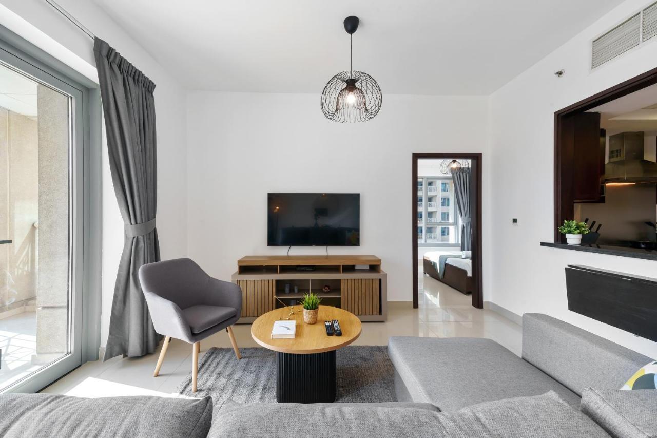 Cute 1 Bedroom - Walk To Opera, Mall & Burj Khalifa Dubai