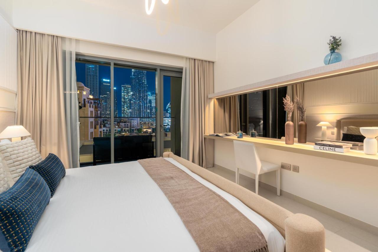 Full Burj Khalifa Views / 5 Min Walk From Mall / Designer Choice / 6 People / New Building Dubai