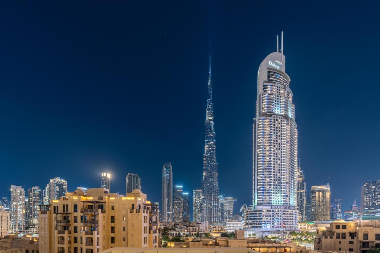 Full Burj Khalifa Views / 5 Min Walk From Mall / Designer Choice / 6 People / New Building Dubai