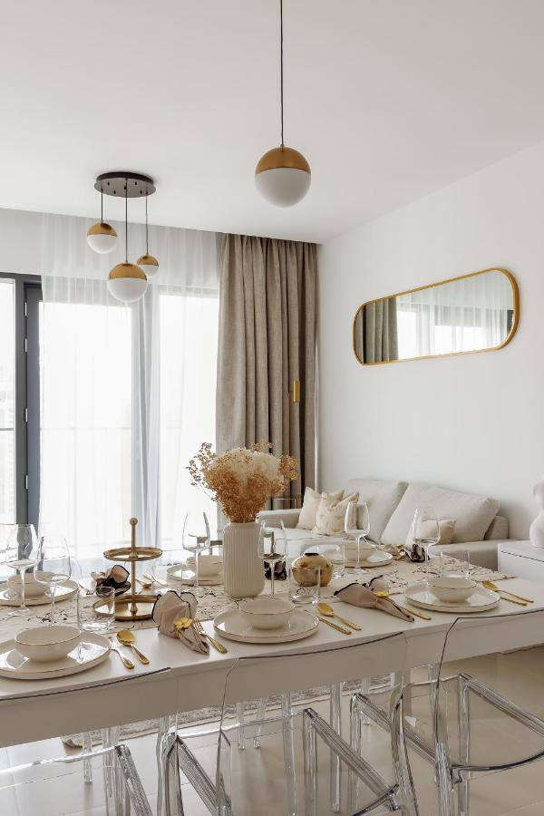 Luxe Nautical Style 2 Bd In Vida Yacht Club *