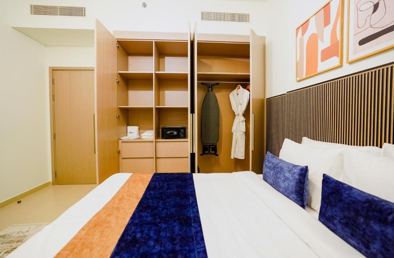 Citihome-1br In Act One With Burj Khalifa View At Pool Dubai