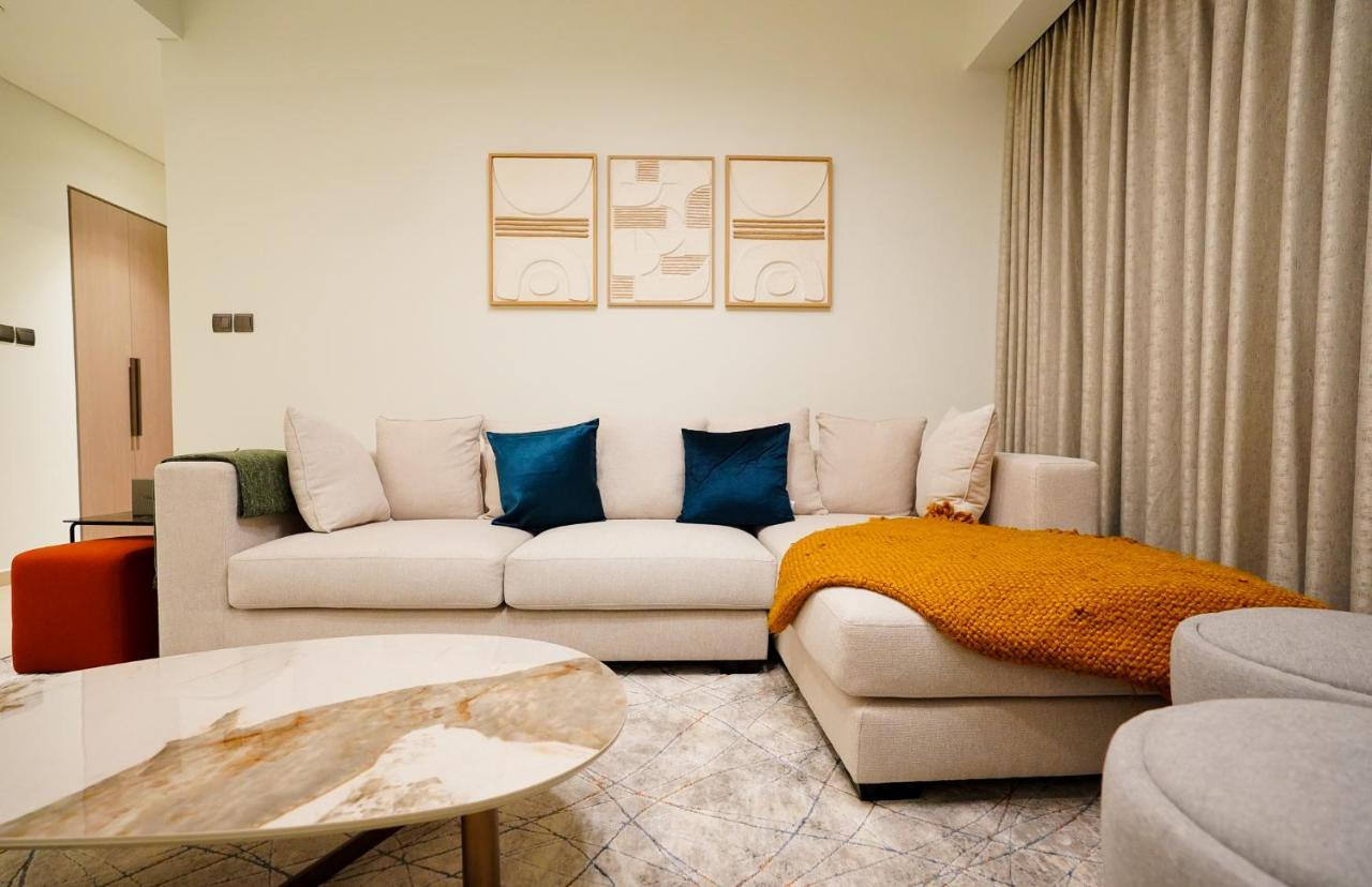 Citihome-1br In Act One With Burj Khalifa View At Pool