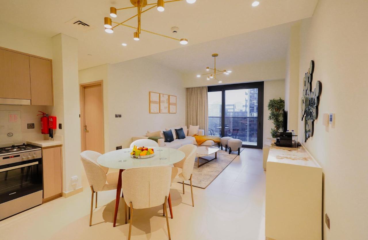 Citihome-1br In Act One With Burj Khalifa View At Pool Apartment