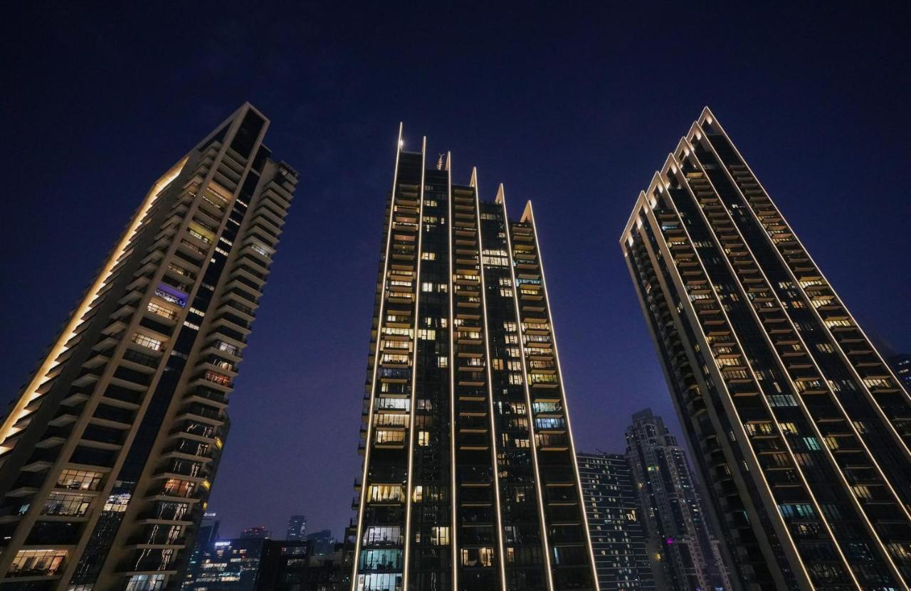 Citihome-1br In Act One With Burj Khalifa View At Pool Dubai