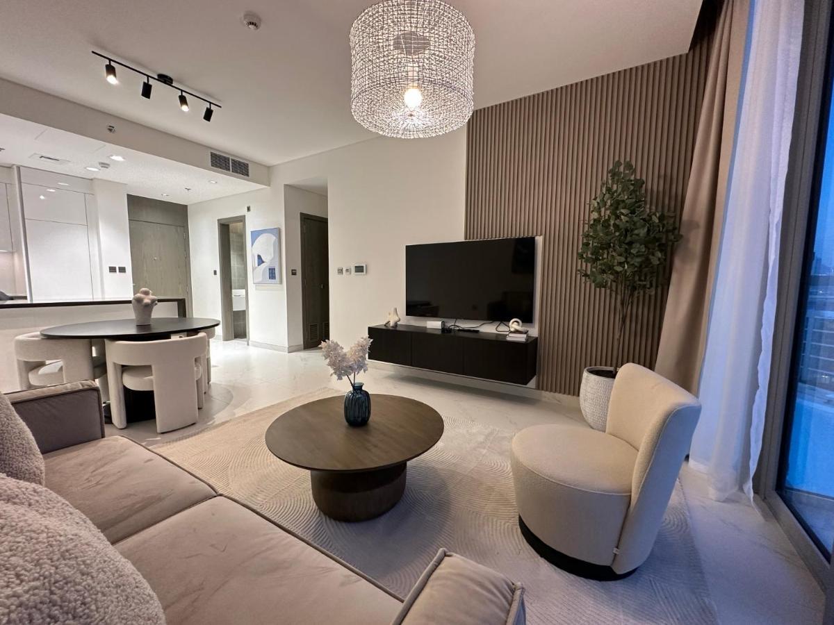 Oraya - Skyline Serenity At 1br In District One Apartamento *