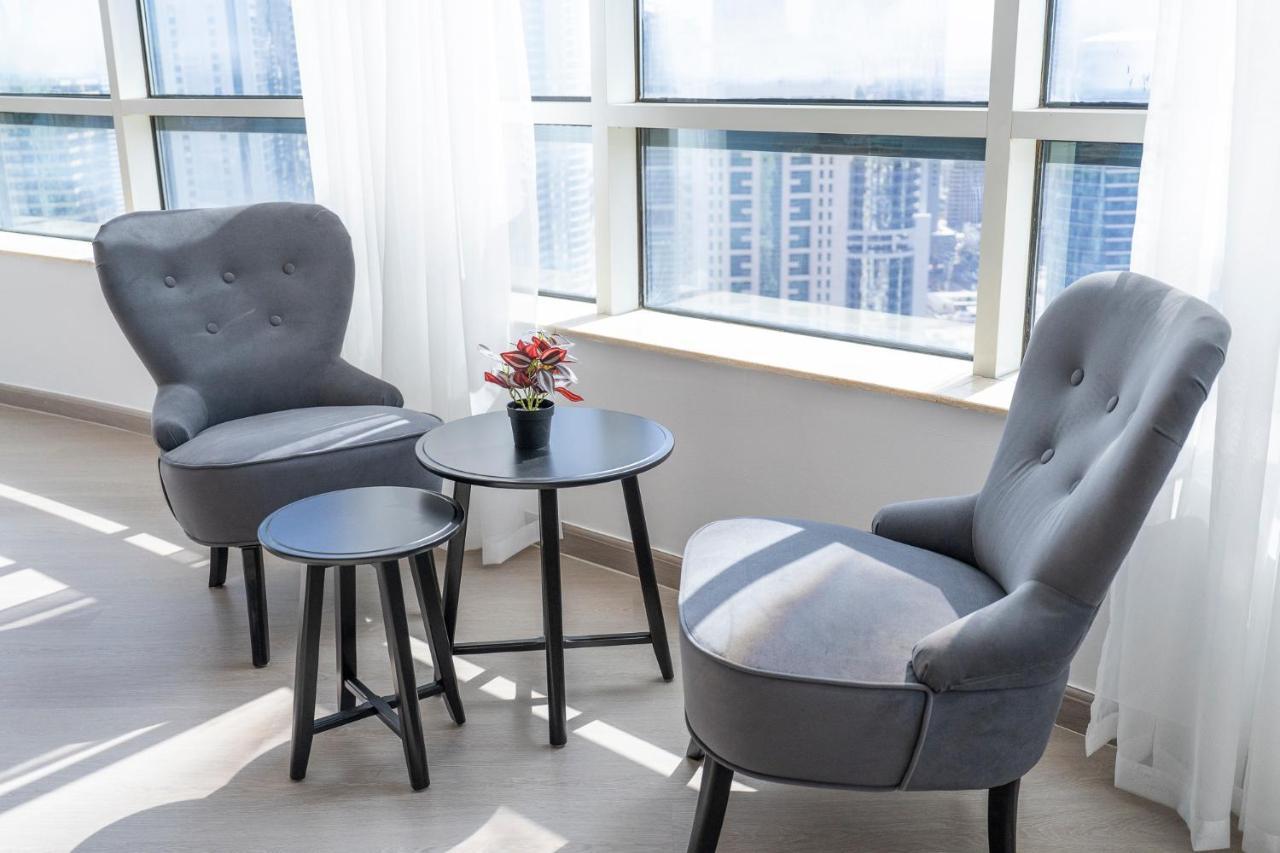 Apartment Heaven Crest Marina - 4 Bedroom With Marina View Near Jbr Beach, Free Parking, Wi-fi, Gym And Pool