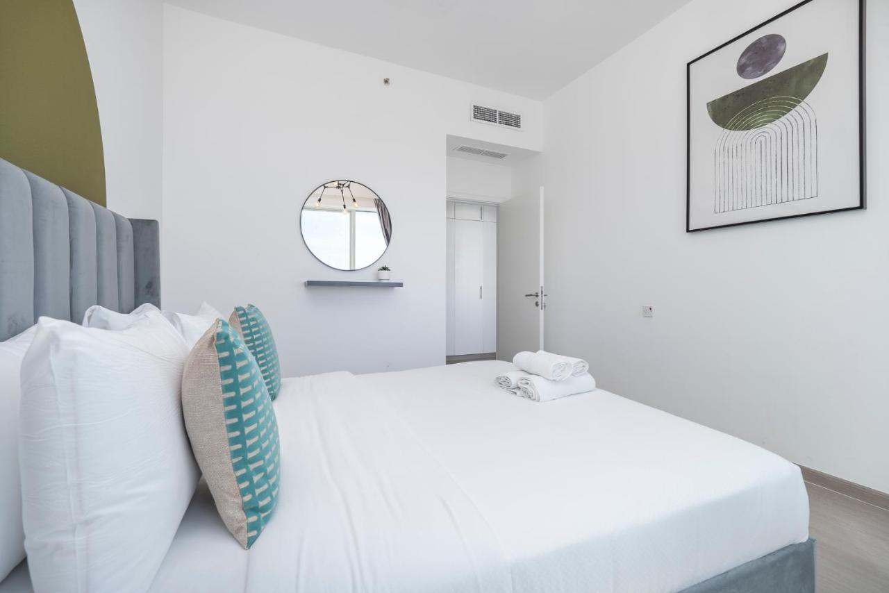 Heaven Crest Marina - 4 Bedroom With Marina View Near Jbr Beach, Free Parking, Wi-fi, Gym And Pool