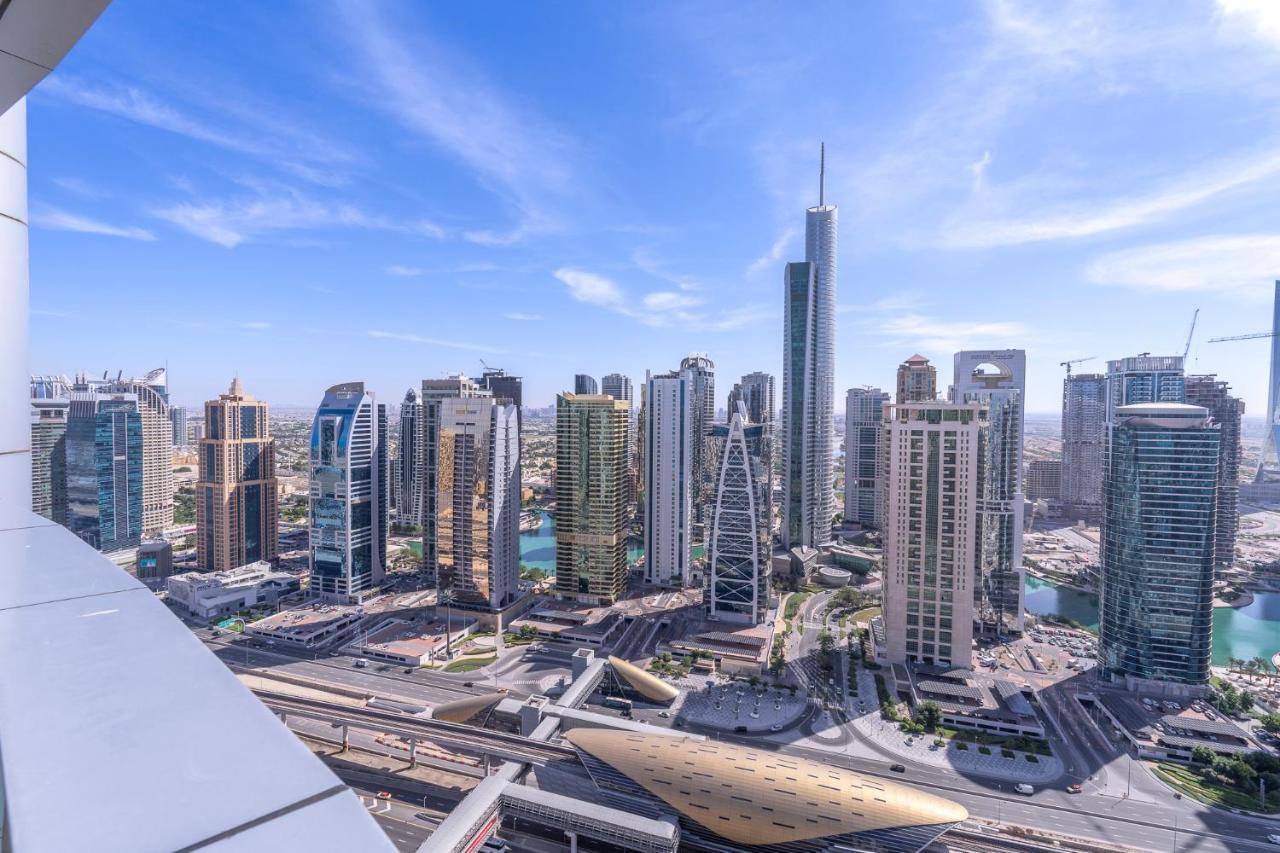 Heaven Crest Marina - 4 Bedroom With Marina View Near Jbr Beach, Free Parking, Wi-fi, Gym And Pool Apartment