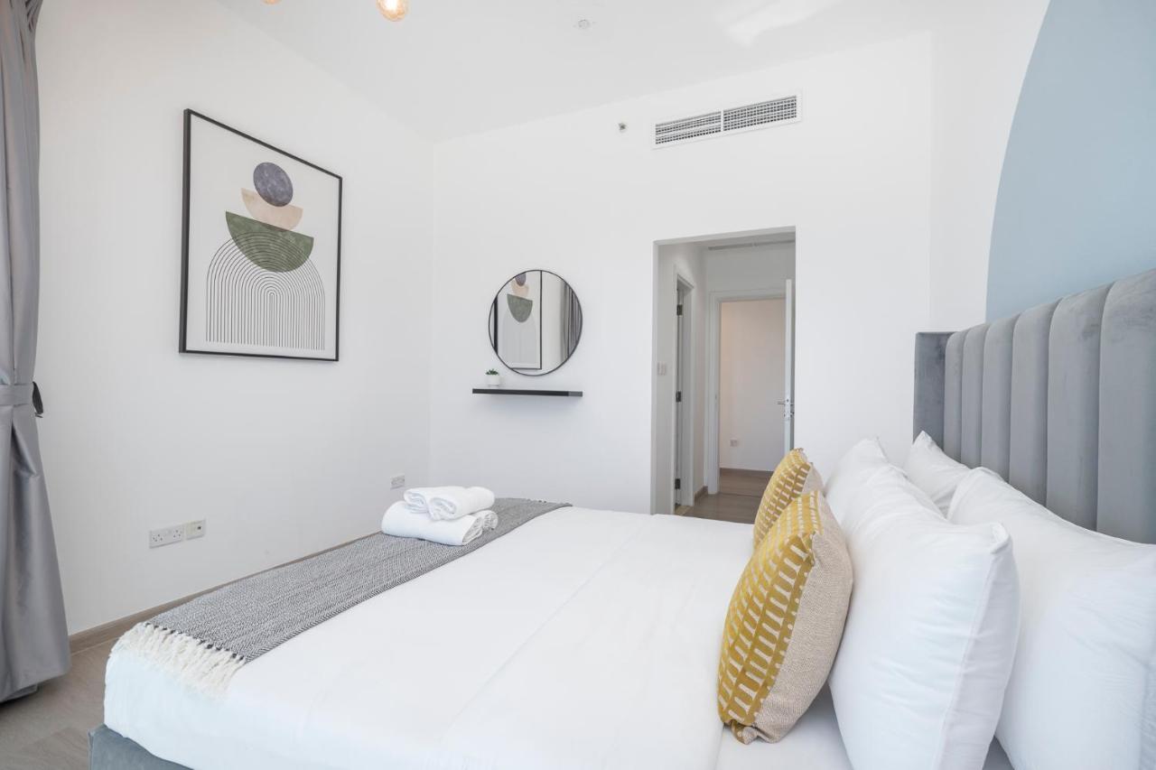 Heaven Crest Marina - 4 Bedroom With Marina View Near Jbr Beach, Free Parking, Wi-fi, Gym And Pool *