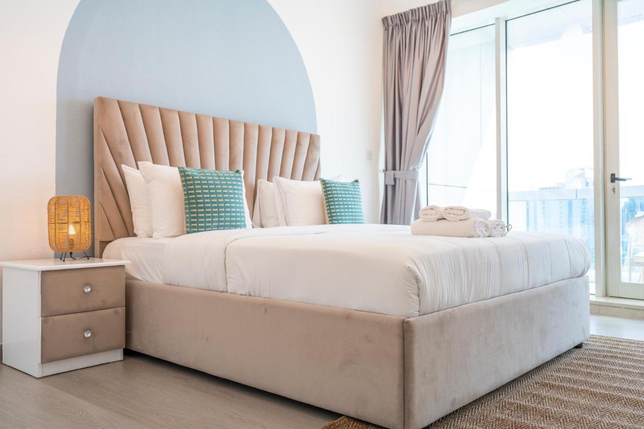 Heaven Crest Marina - 4 Bedroom With Marina View Near Jbr Beach, Free Parking, Wi-fi, Gym And Pool * Dubai