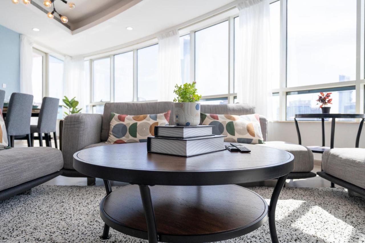Apartment Heaven Crest Marina - 4 Bedroom With Marina View Near Jbr Beach, Free Parking, Wi-fi, Gym And Pool Dubai