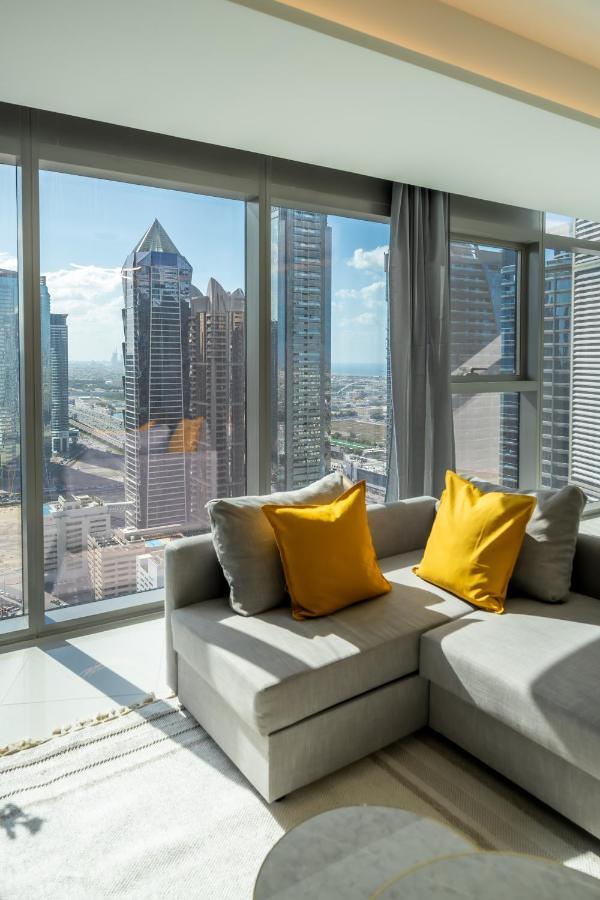Magical With Rooftop Pool & Burj Khalifa View Apartment Dubai