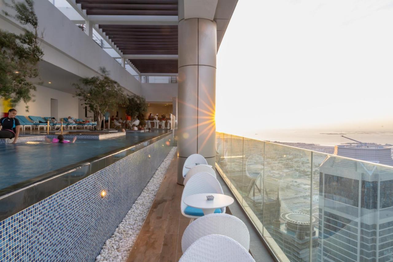 Magical With Rooftop Pool & Burj Khalifa View Apartment Dubai