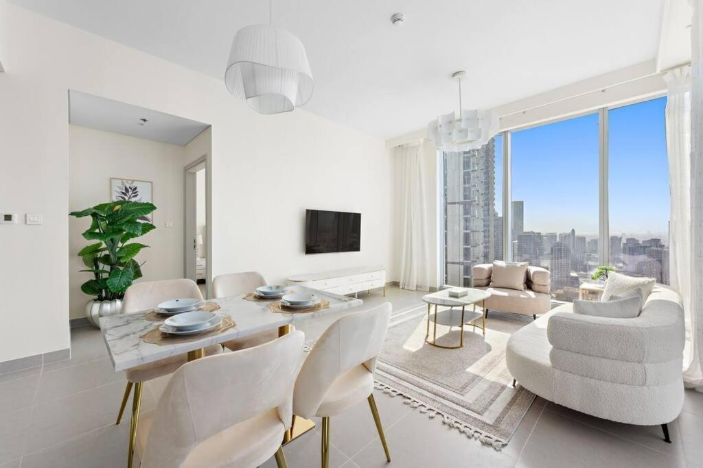 Lavish Tower 2br In The Heart Of Downtown *