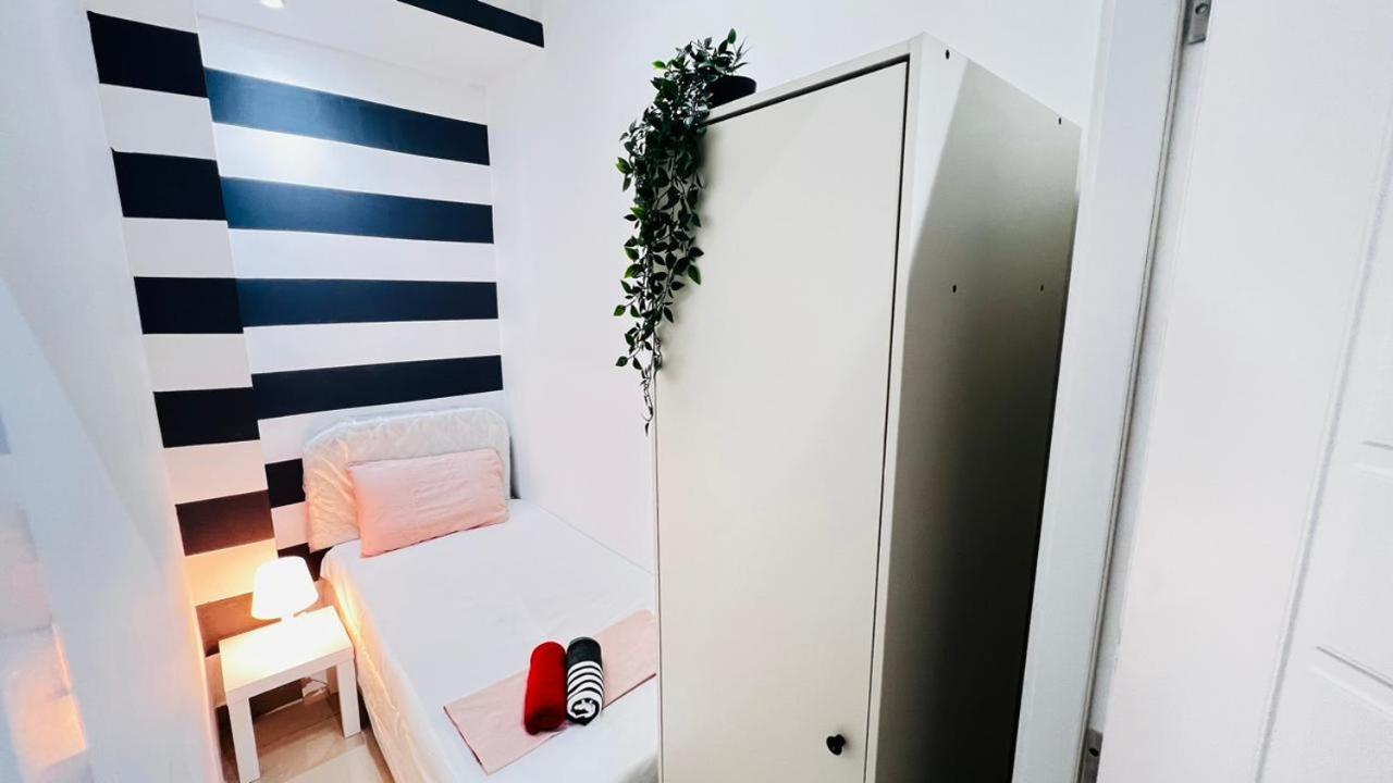 Brand New Private Partition Near Moe Metro Homestay