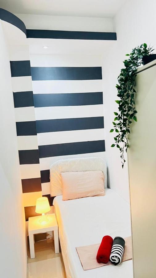 Brand New Private Partition Near Moe Metro * Dubai