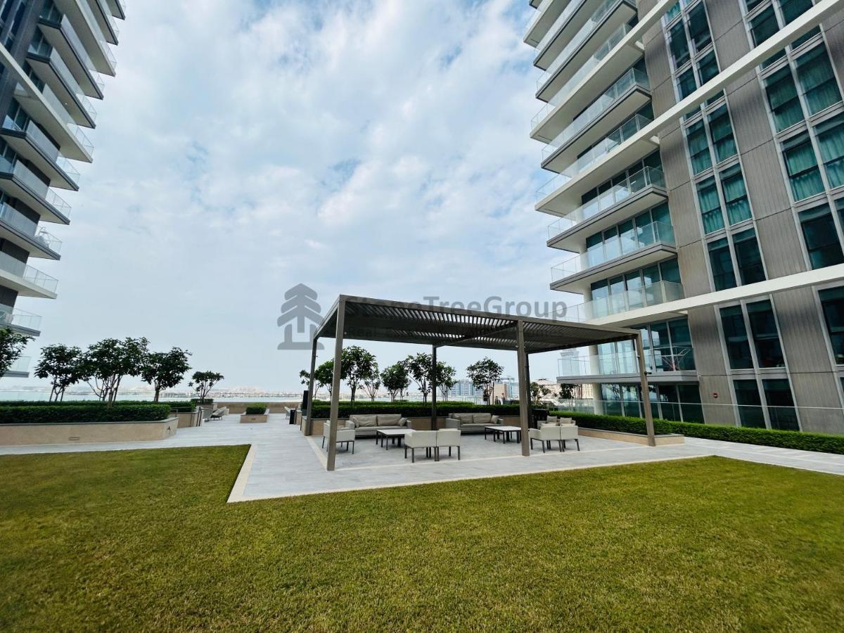 Stonetree - Private With High Class Building Facilities Apartment *