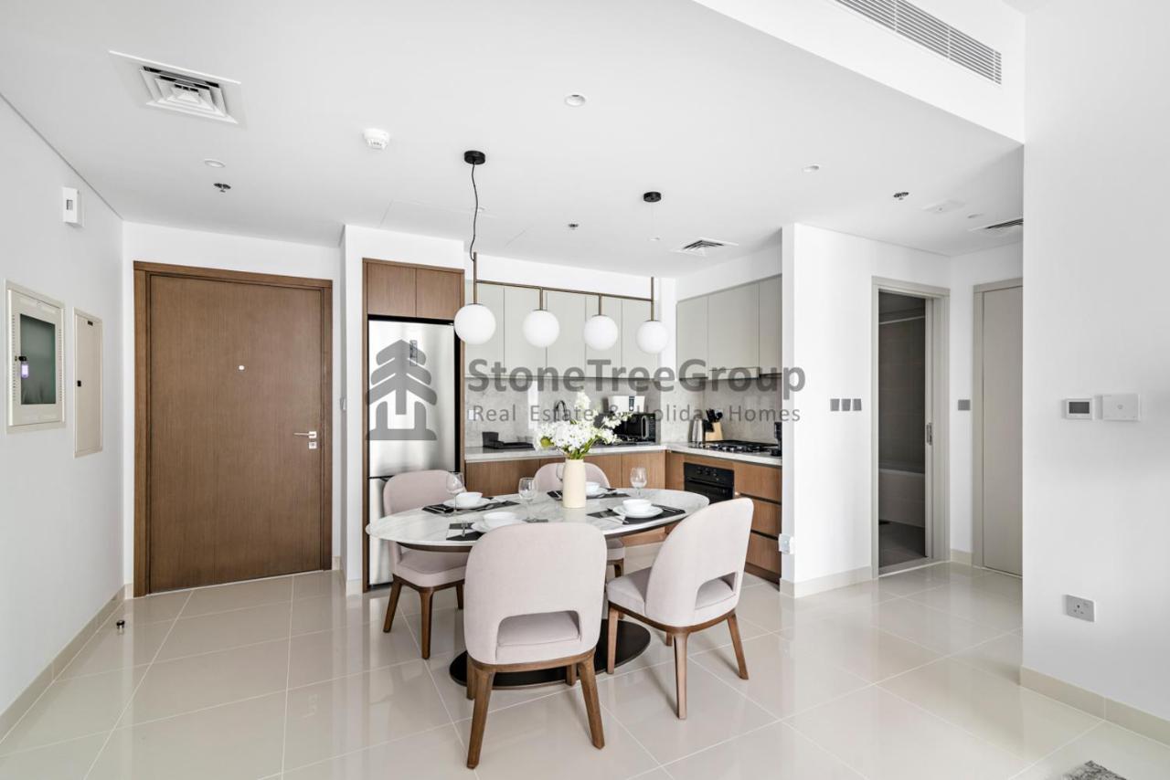 Stonetree - Private With High Class Building Facilities Dubai
