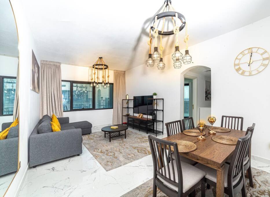 Luxury 2 Bedroom In Marina & Jbr Daire