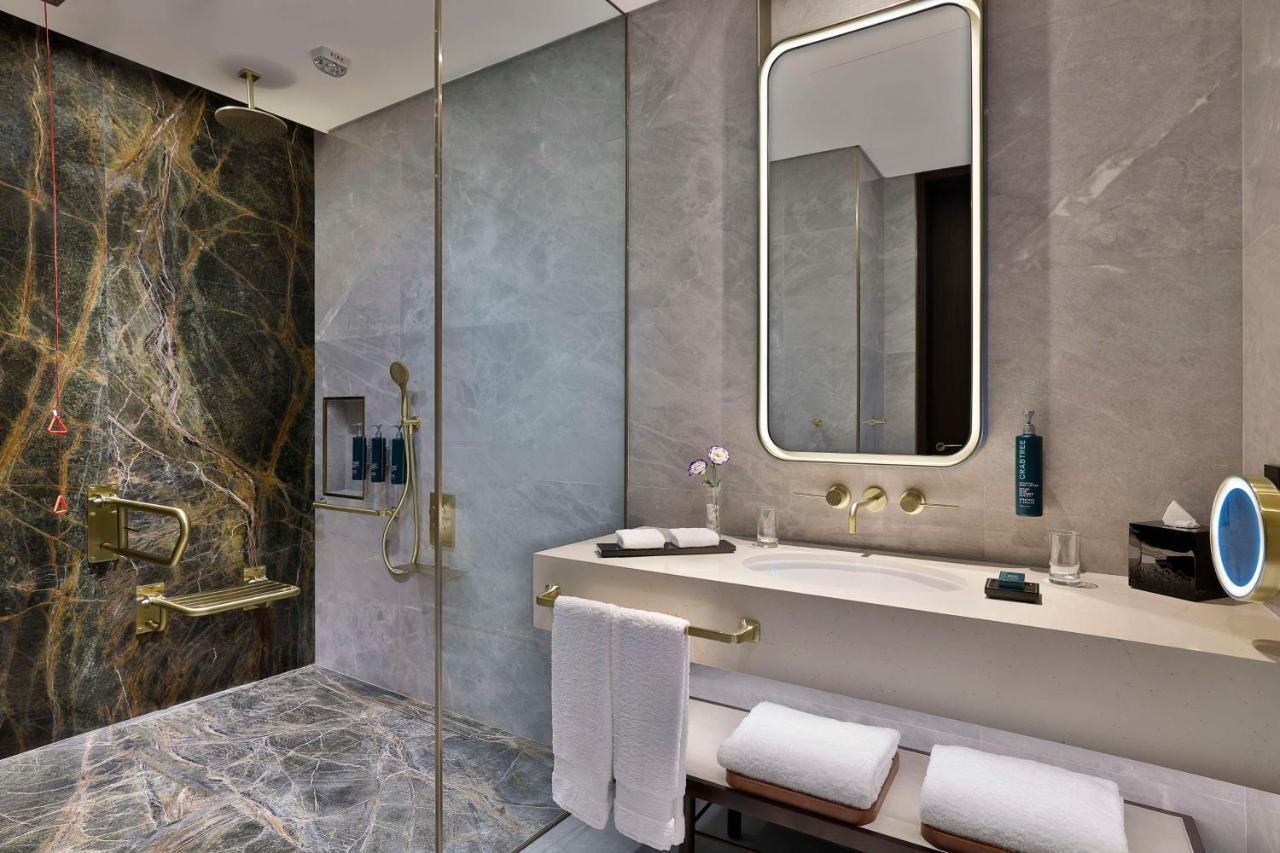 Embassy By Hilton Business Bay 5*