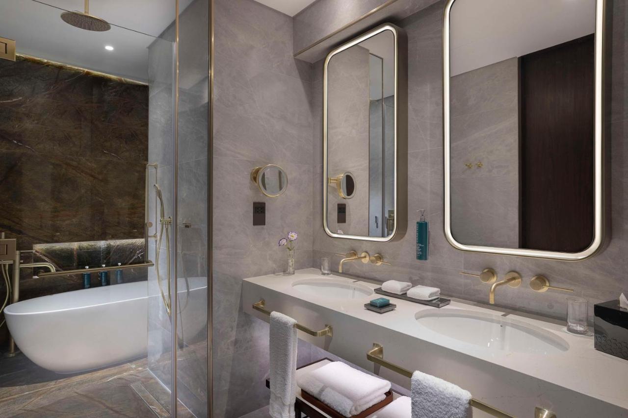 Embassy By Hilton Business Bay 5* Dubai