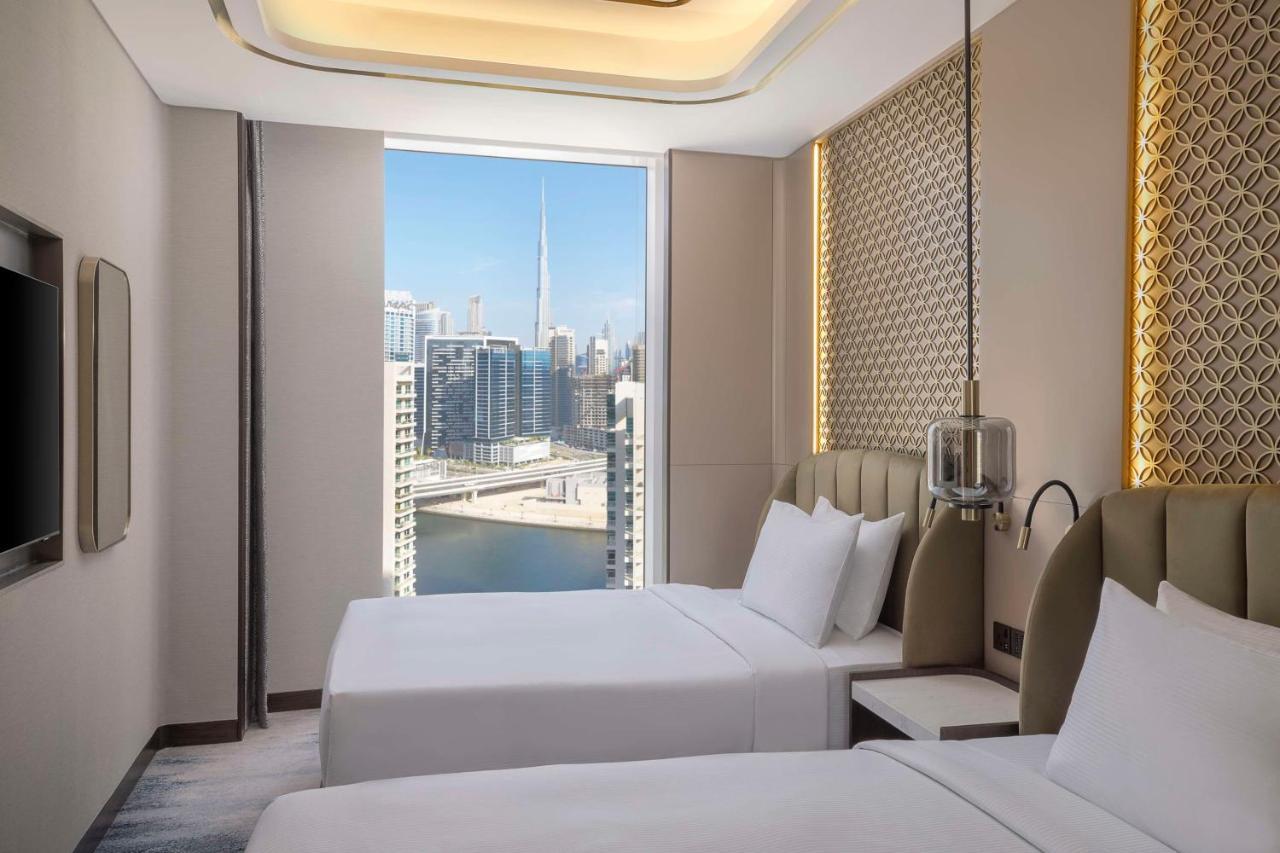 Hotel Embassy By Hilton Business Bay 5*