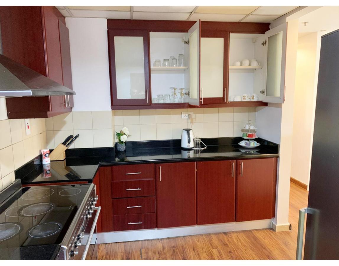 Royal Beach Residences Albergue *