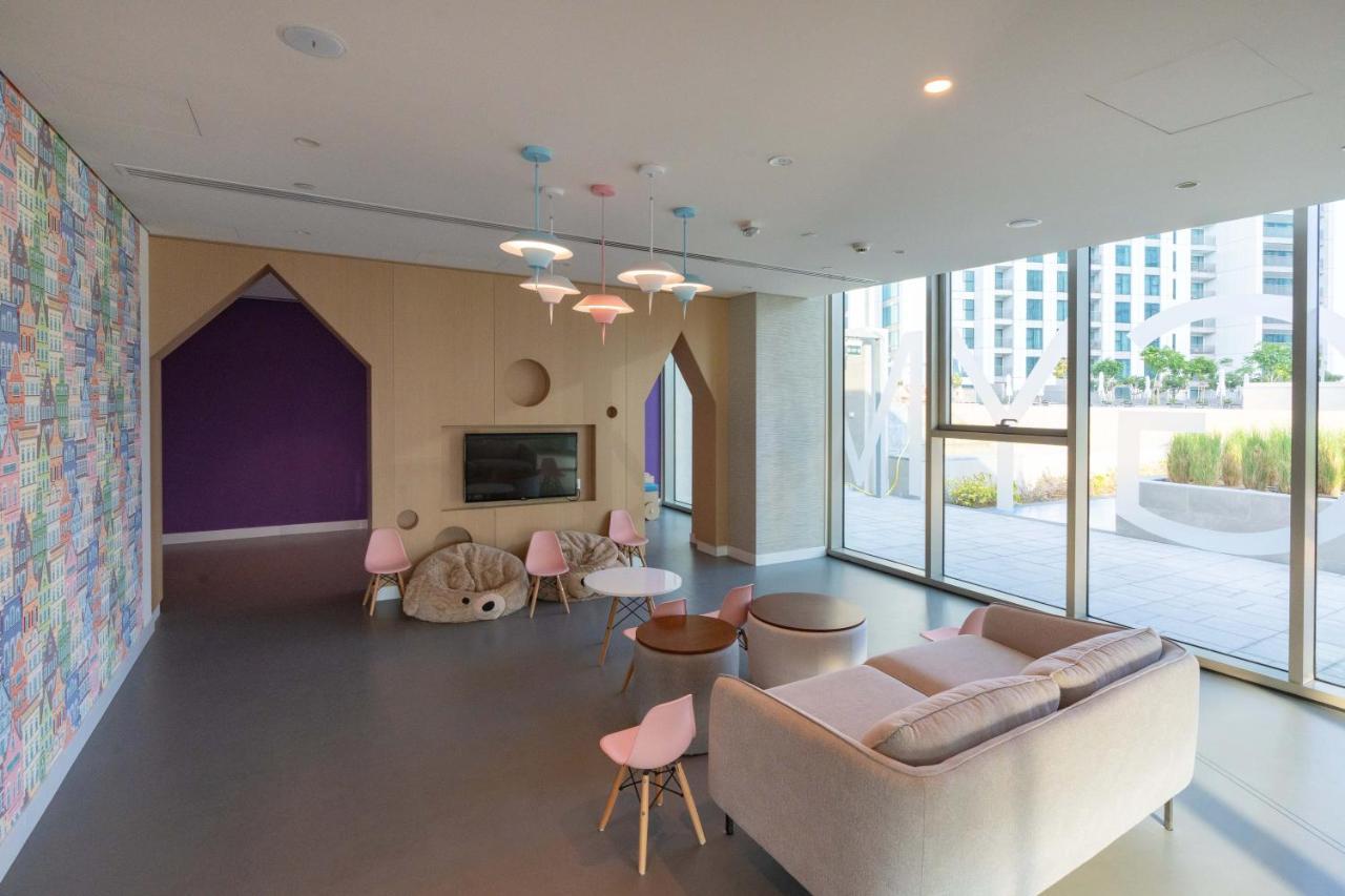 Sleeps 8 Burj Views Direct Mall Access Dubai