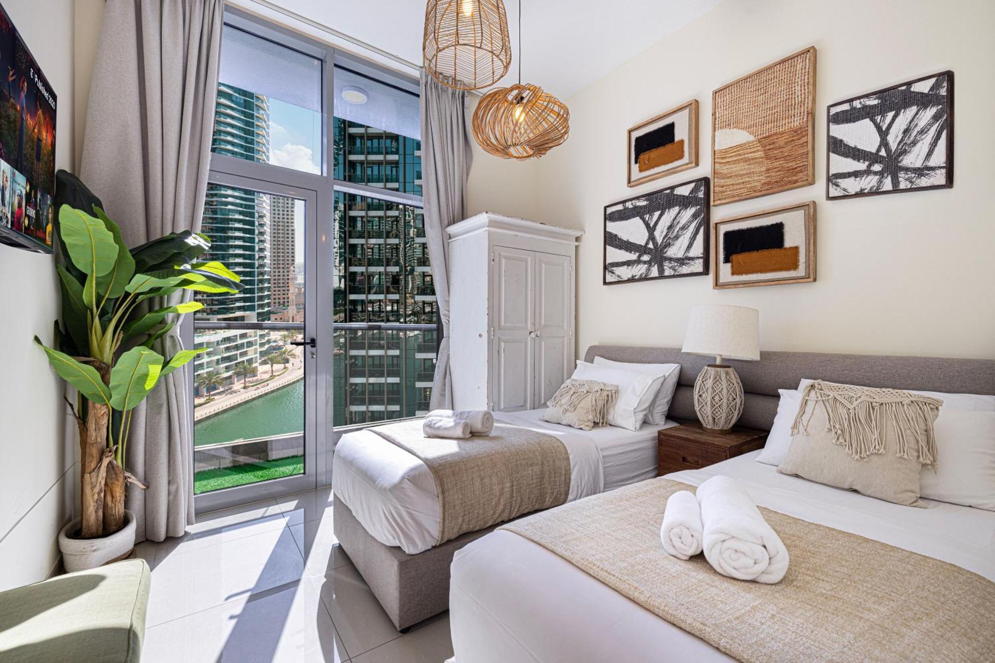 Stylish 3 Bedrooms Boho-style Apartment