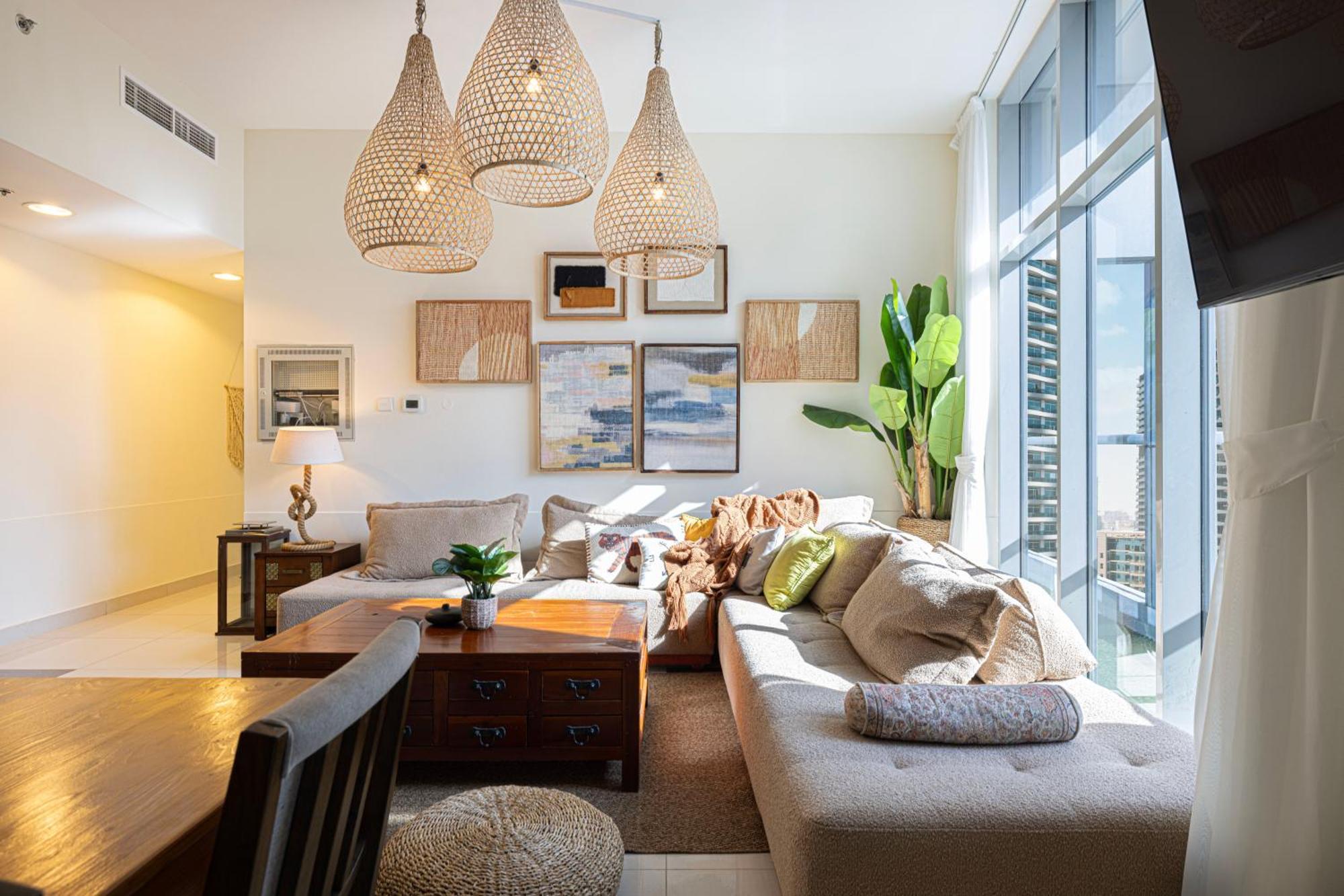 Stylish 3 Bedrooms Boho-style Apartment