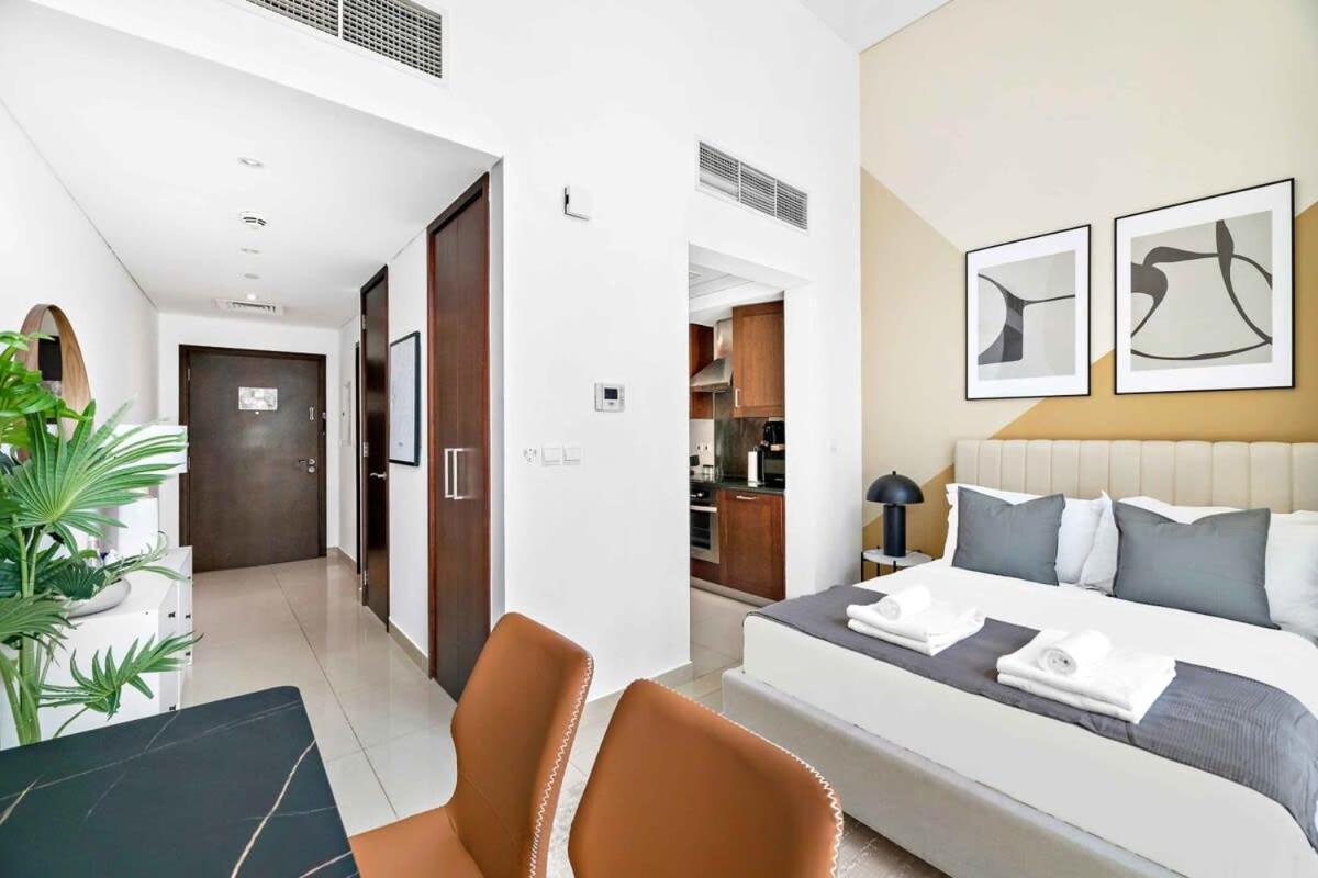 Silkhaus Bright Studio In Downtown With Balcony, Pool & Gym Access Apartment