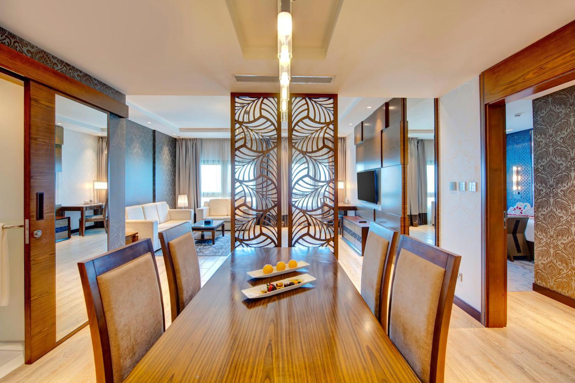 Metropolitan Hotel Dubai