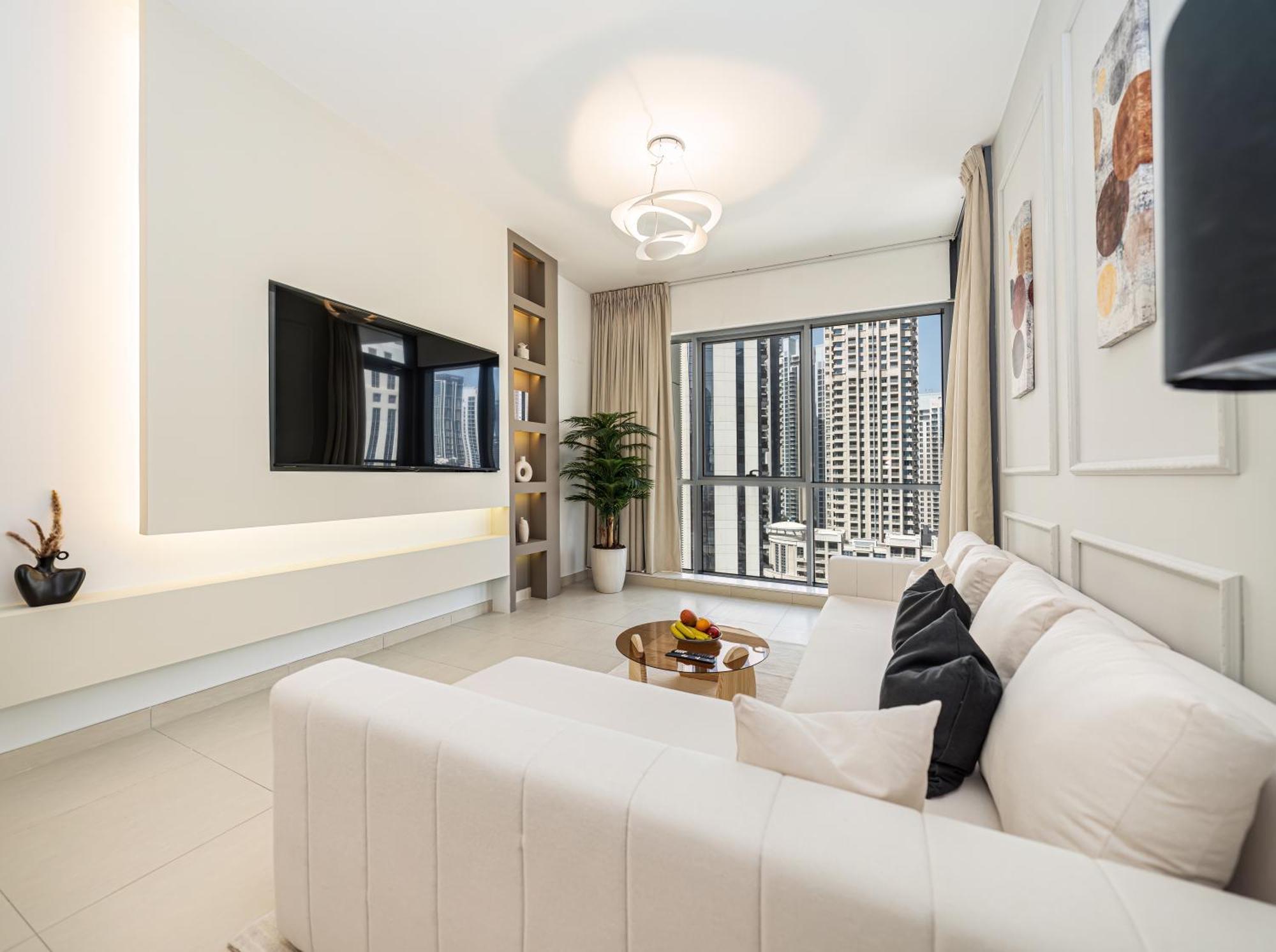 Daire Stunning & Spacious Central 2bed 2bath Burj View Dubai